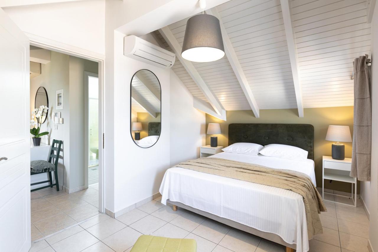 Domus City Apartment อาร์กอสโตลี ภายนอก รูปภาพ