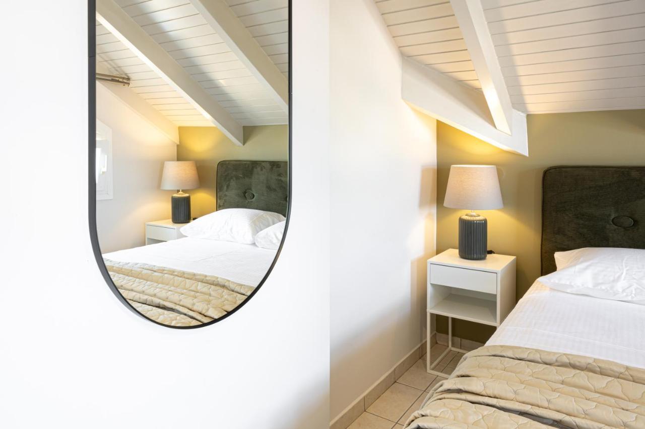 Domus City Apartment อาร์กอสโตลี ภายนอก รูปภาพ