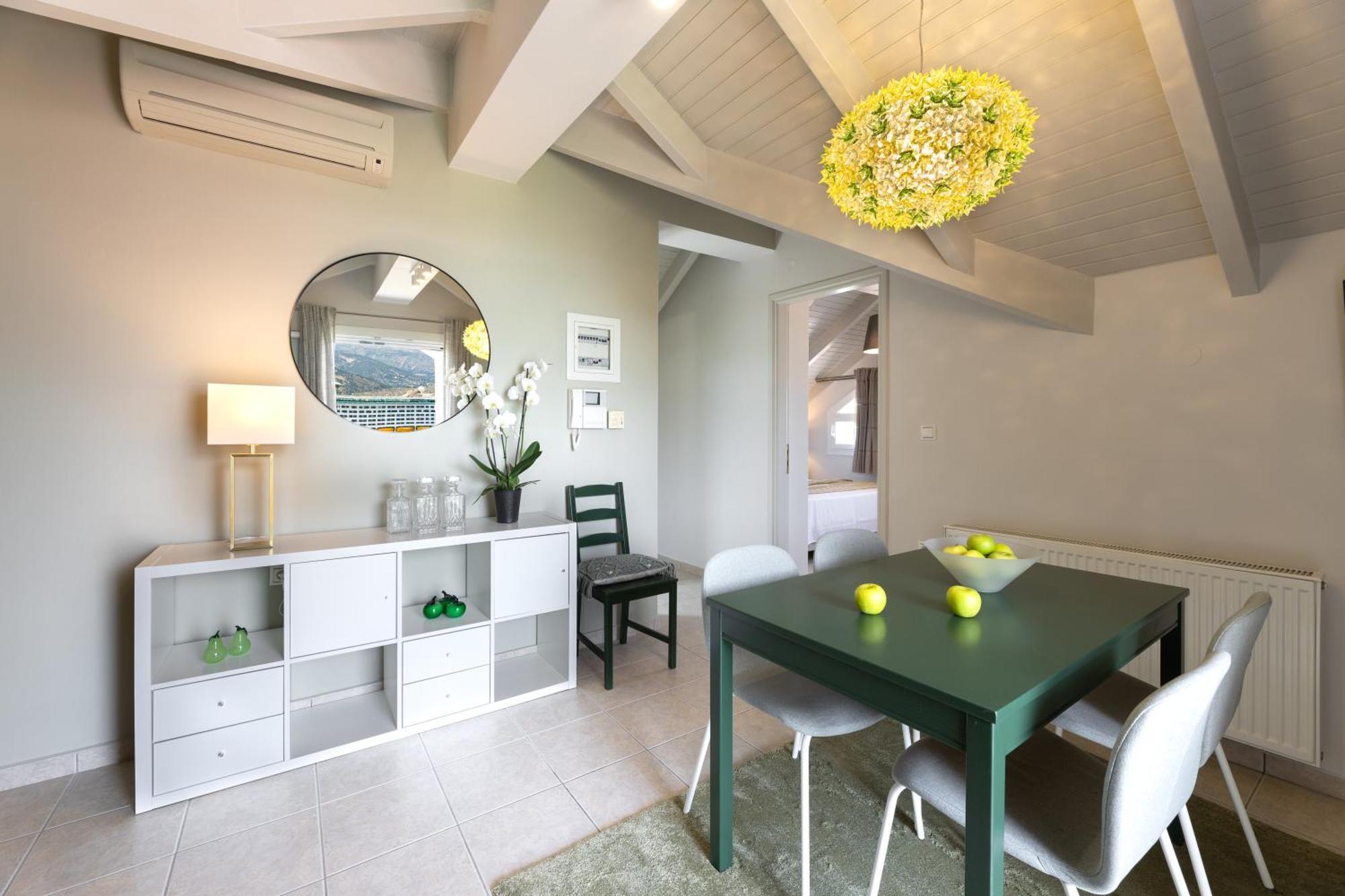 Domus City Apartment อาร์กอสโตลี ภายนอก รูปภาพ