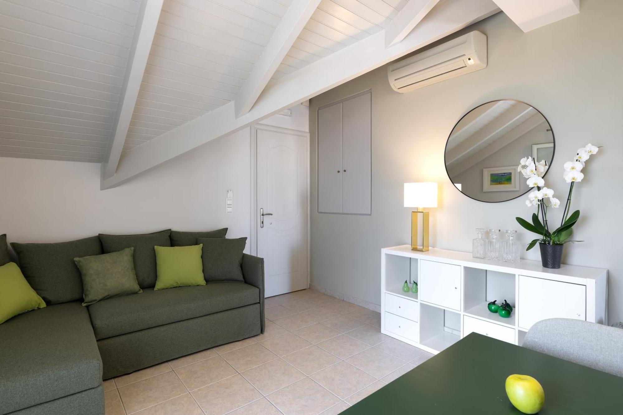 Domus City Apartment อาร์กอสโตลี ภายนอก รูปภาพ